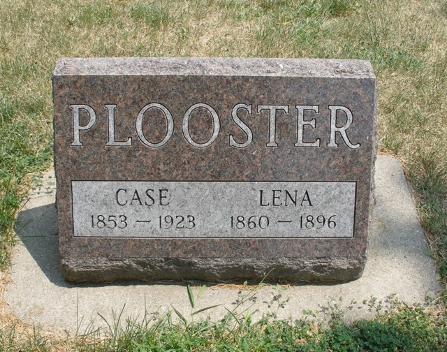 Grafsteen van Cornelis (Case) Plooster en Lena Westerveld